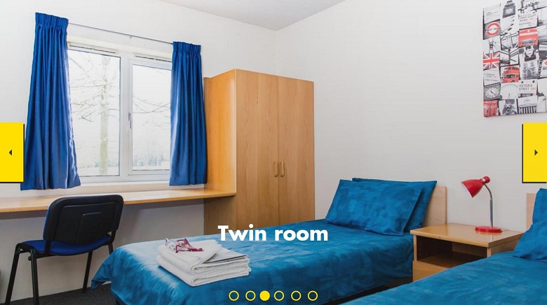 Twin room.jpg
