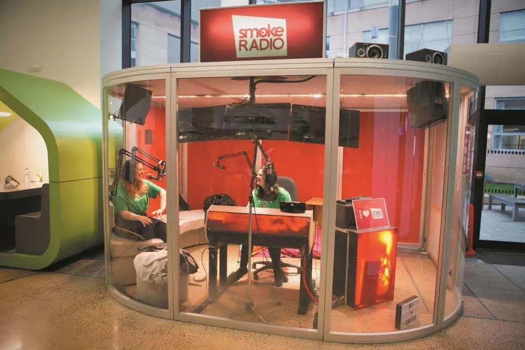 SMOKE RADIO.jpg SMOKE RADIO.jpg